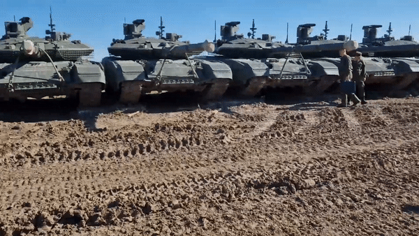 Xe tăng T-90M cực hiện đại xuất hiện trong trang bị của nhóm Wagner - Ảnh 1.