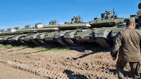Xe tăng T-90M cực hiện đại xuất hiện trong trang bị của nhóm Wagner - Ảnh 10.