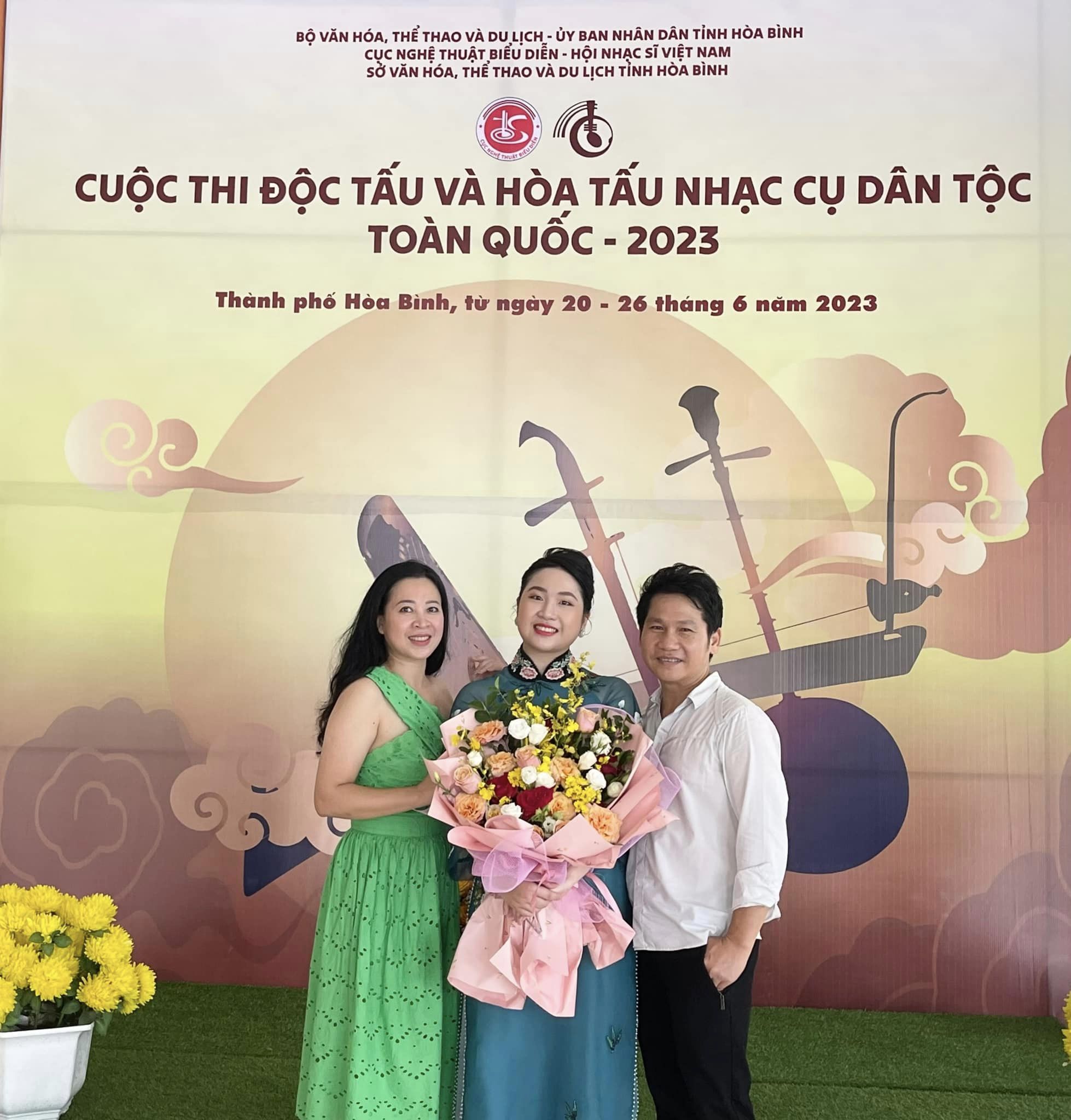Con gái 16 tuổi của ca sĩ Trọng Tấn đạt giải Nhì Độc tấu và Hòa tấu nhạc cụ dân tộc toàn quốc 2023 - Ảnh 1.
