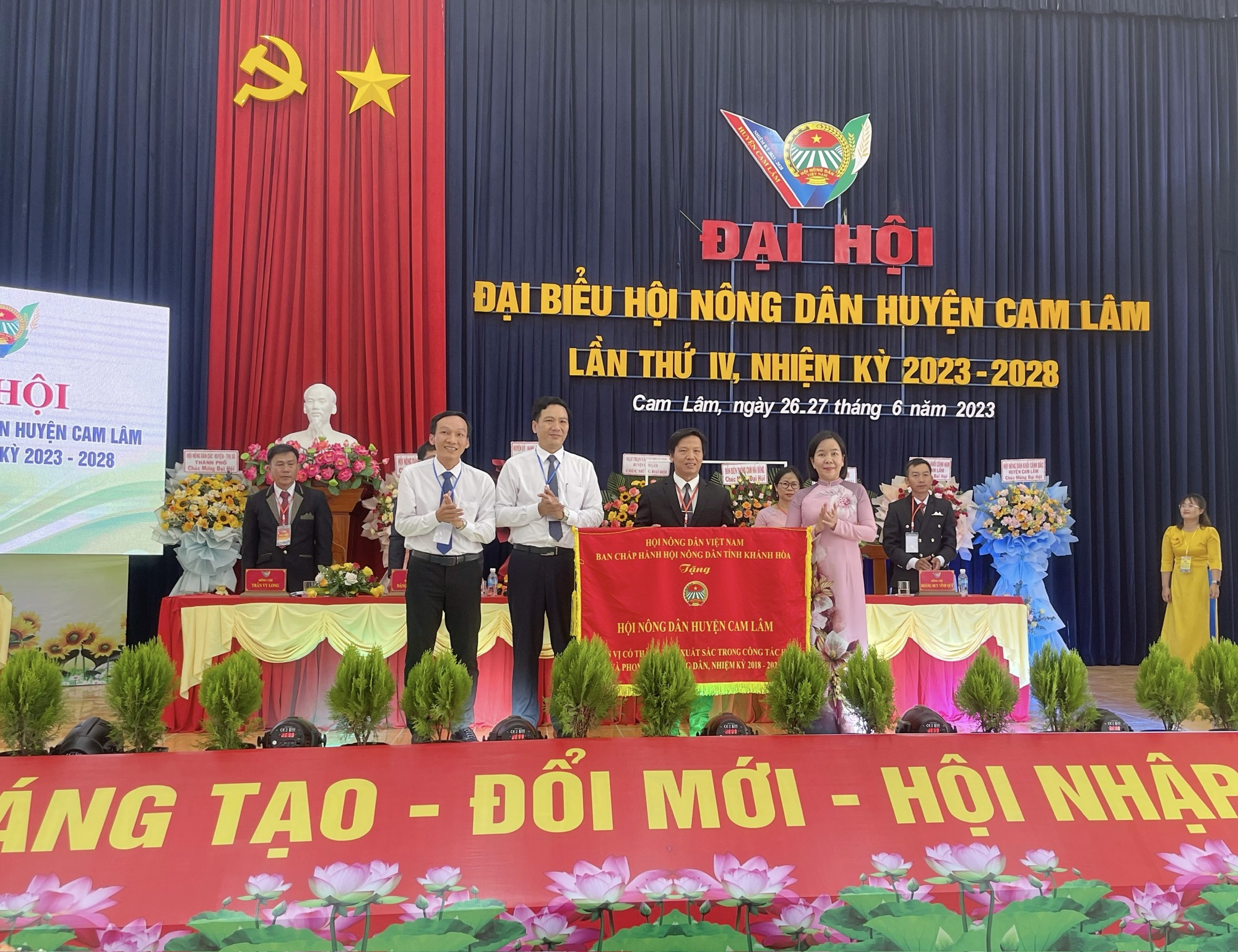 Khánh Hòa: Ông Phạm Hồng Thịnh tái đắc cử Chủ tịch Hội Nông dân huyện Cam Lâm - Ảnh 8.
