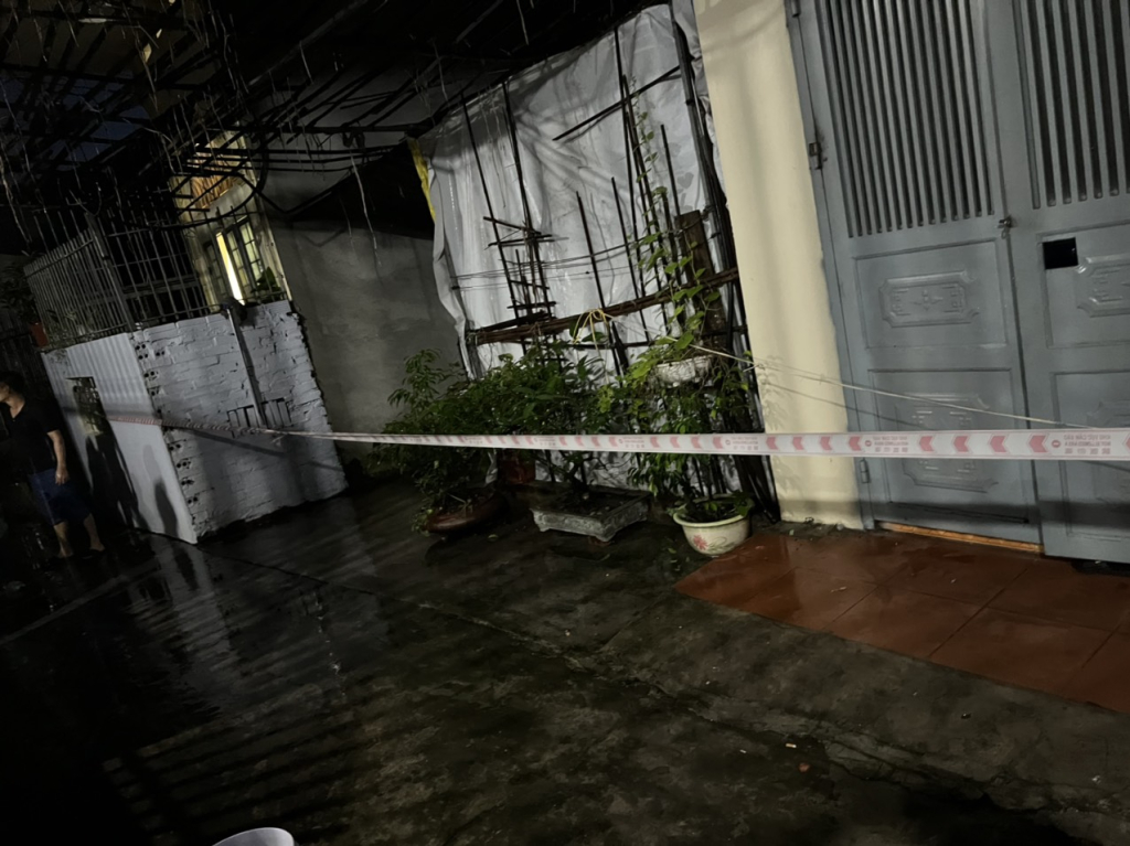 Nghi vấn 2 người tử vong do sét đánh vào nhà ở Hạ Long, Quảng Ninh - Ảnh 1.