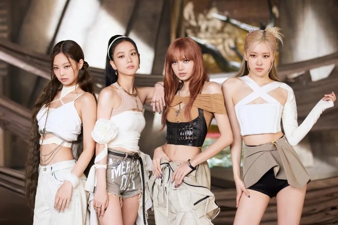 BLACKPINK bùng nổ nhan sắc trong họp báo trước thềm ra mắt MV mới