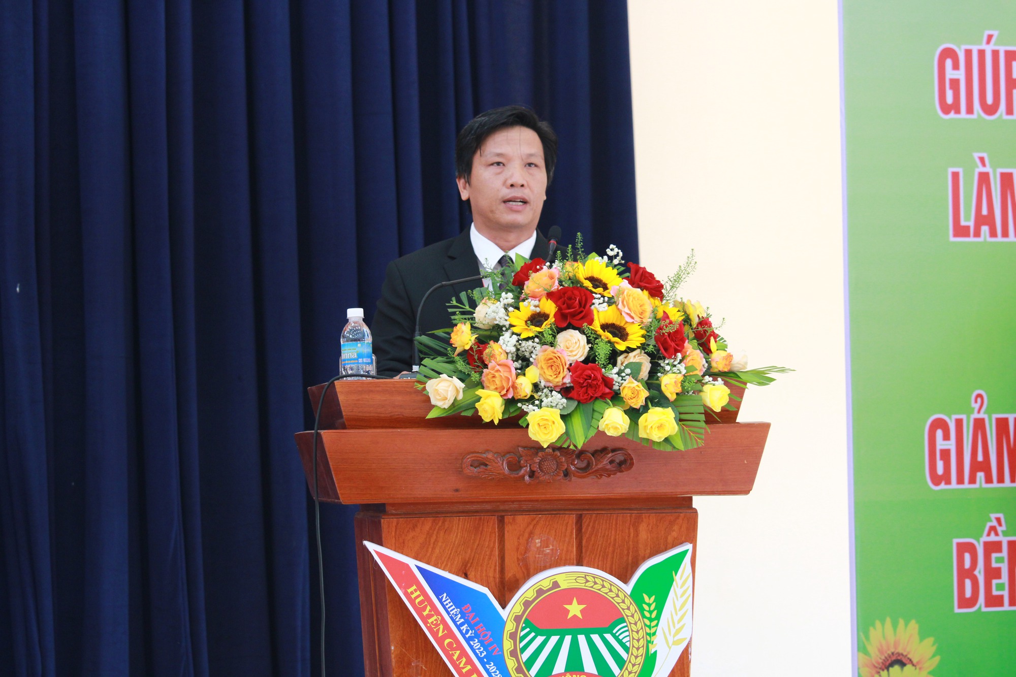 Khánh Hòa: Ông Phạm Hồng Thịnh tái đắc cử Chủ tịch Hội Nông dân huyện Cam Lâm - Ảnh 2.