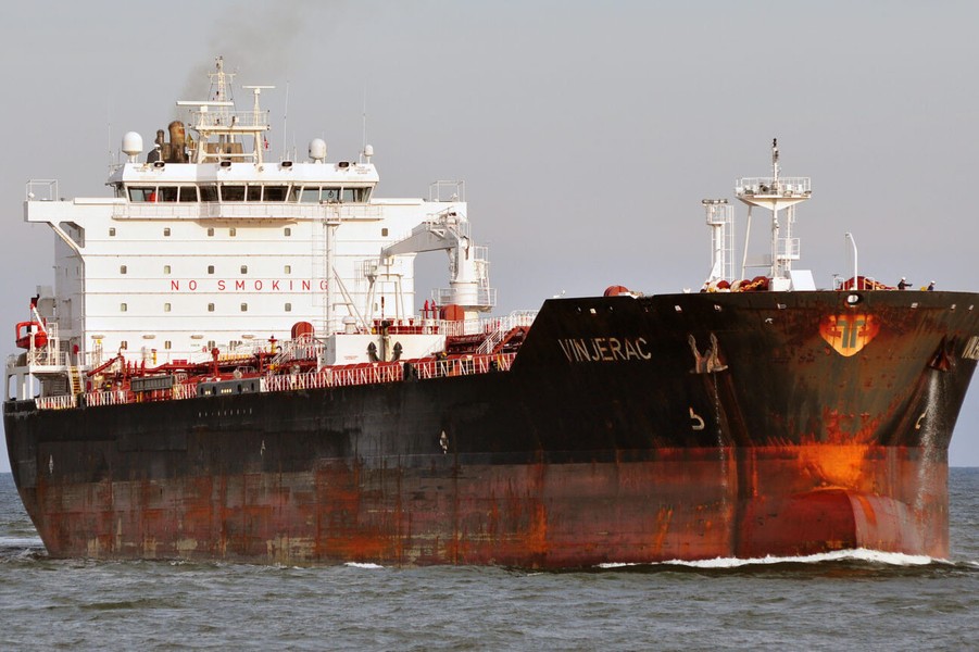 Nhiều tàu chở dầu phương Tây đầy tải đang &quot;trôi dạt&quot; trên đại dương - Ảnh 14.