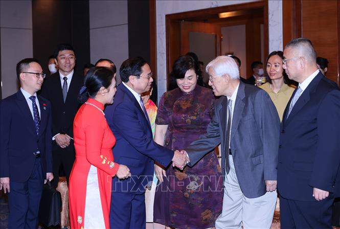 Thủ tướng Phạm Minh Chính gặp mặt các nhân sĩ hữu nghị Trung Quốc - Ảnh 2.