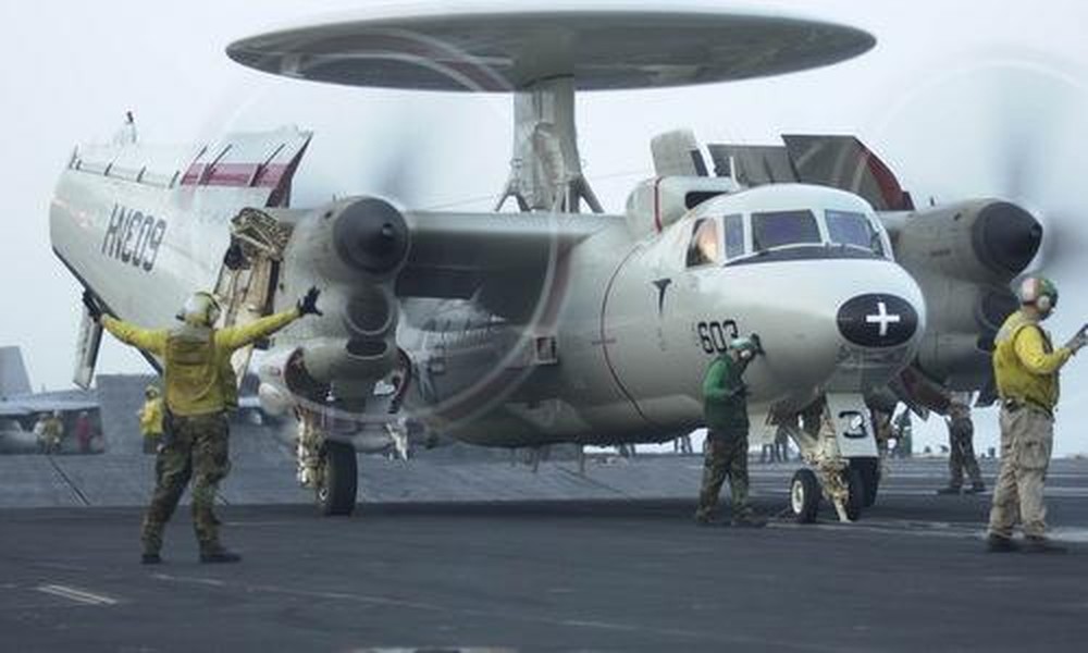 &quot;Mắt thần&quot; E-2 Hawkeye trên tàu sân bay của Mỹ lợi hại thế nào? - Ảnh 9.