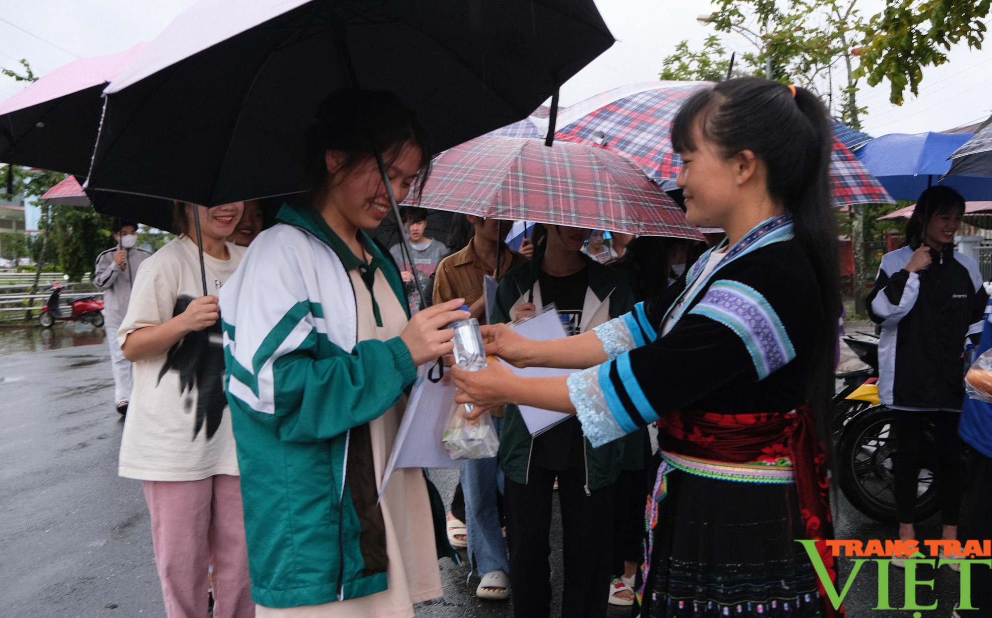 Thi tốt nghiệp THPT: Gần 4 nghìn sỹ tử ở Lai Châu tự tin vượt vũ môn - Ảnh 2.