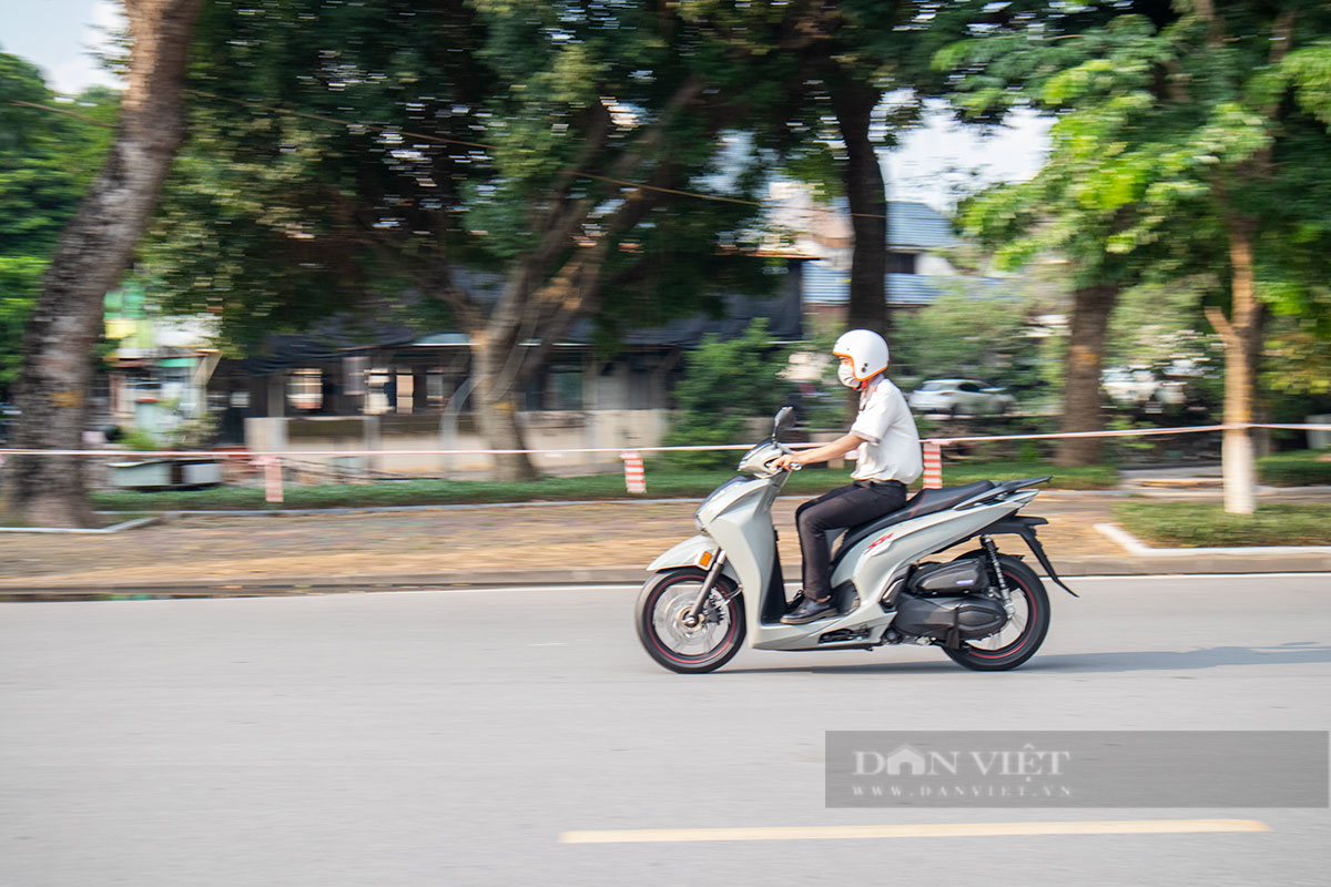 Xe máy - sự kìm hãm vô hình - Ảnh 2.