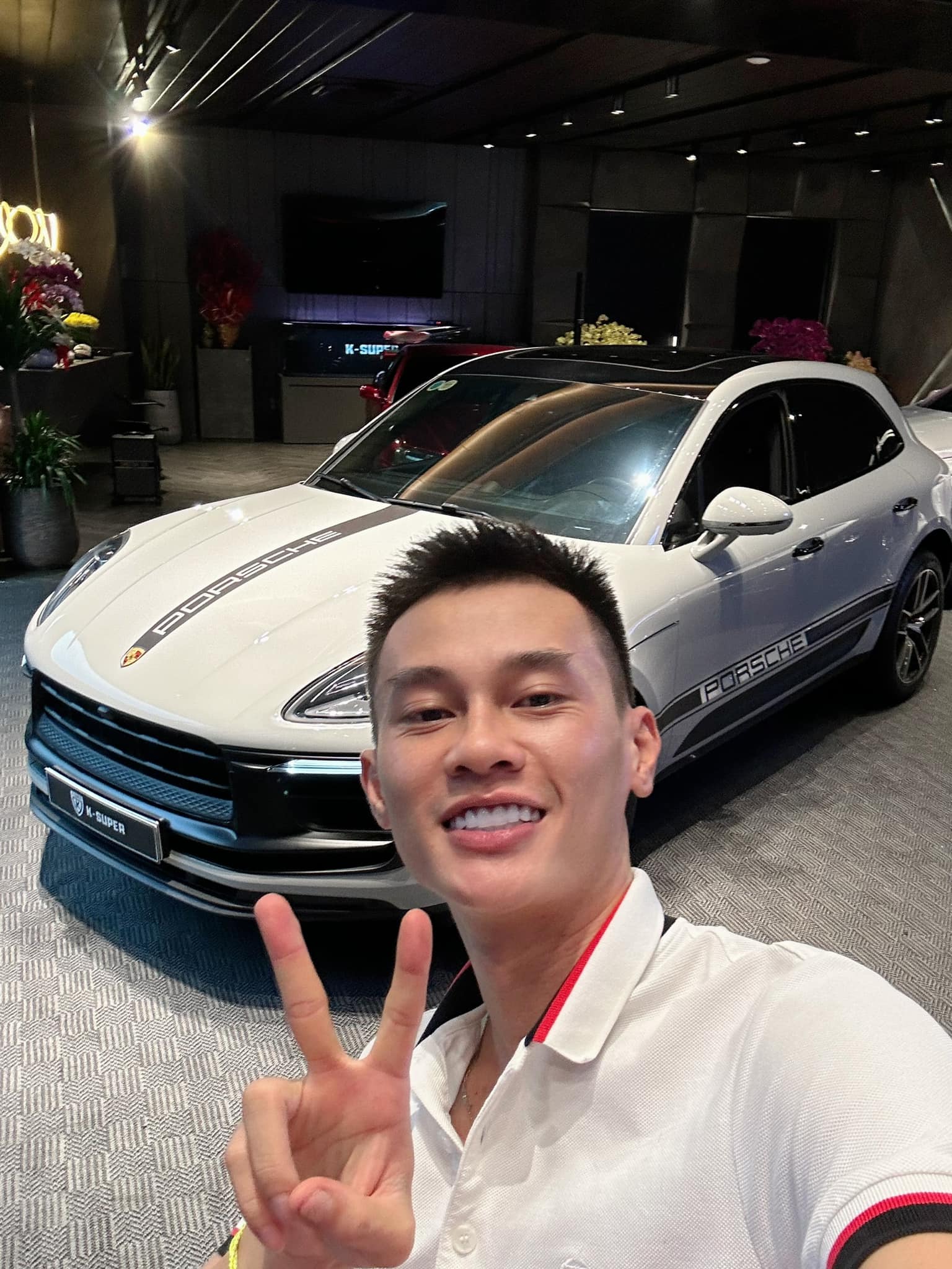 Vũ Văn Thanh tậu xe Porsche Macan S, giá 3,817 tỷ đồng - Ảnh 4.