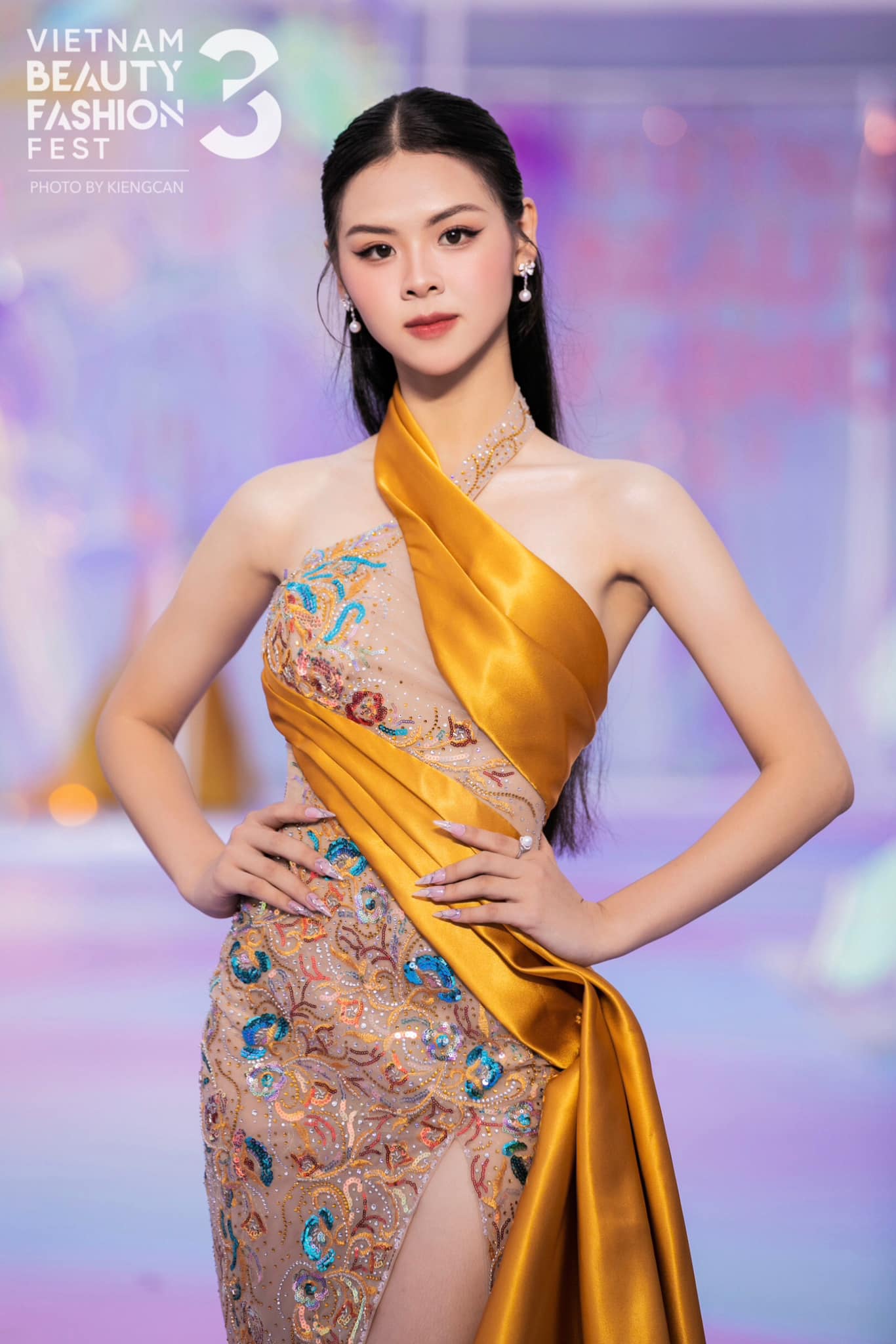 Hoa khôi bóng chuyền vào thẳng chung kết Miss World Vietnam 2023: &quot;Tôi muốn là phiên bản tốt hơn&quot; - Ảnh 6.