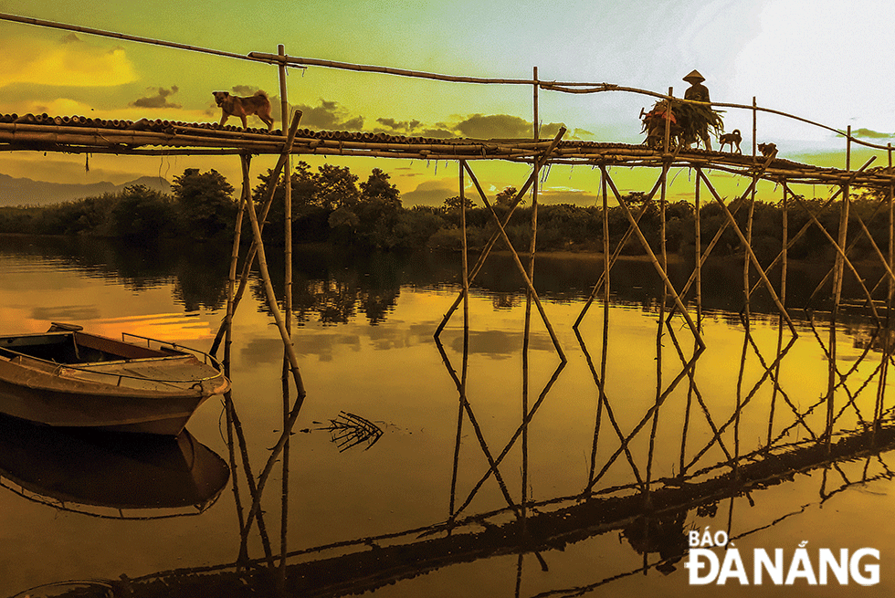 Cầu tre Cẩm Đồng bắc qua một dòng sông ở Quảng Nam, lên ảnh ai cũng khen đẹp như phim - Ảnh 4.