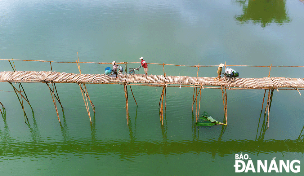 Cầu tre Cẩm Đồng bắc qua một dòng sông ở Quảng Nam, lên ảnh ai cũng khen đẹp như phim - Ảnh 5.
