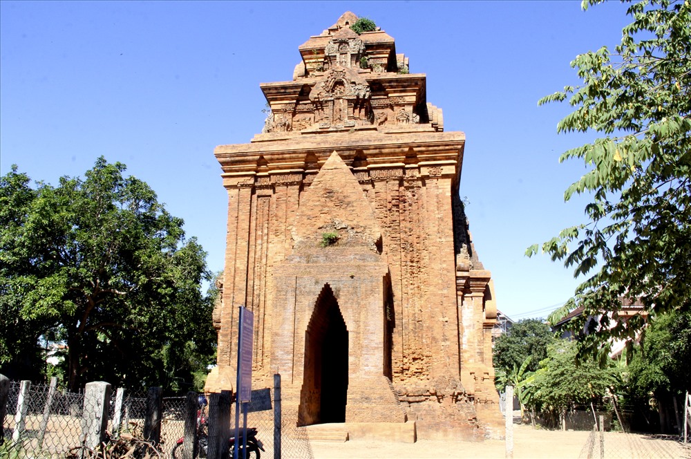 Thời kỳ vàng son rực rỡ của quốc gia cổ đại qua các tháp Champa trên đất Bình Định - Ảnh 3.