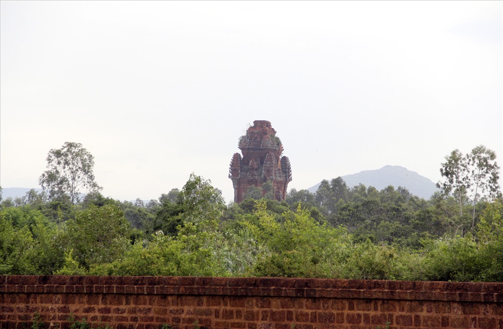 Thời kỳ vàng son rực rỡ của quốc gia cổ đại qua các tháp Champa trên đất Bình Định - Ảnh 4.