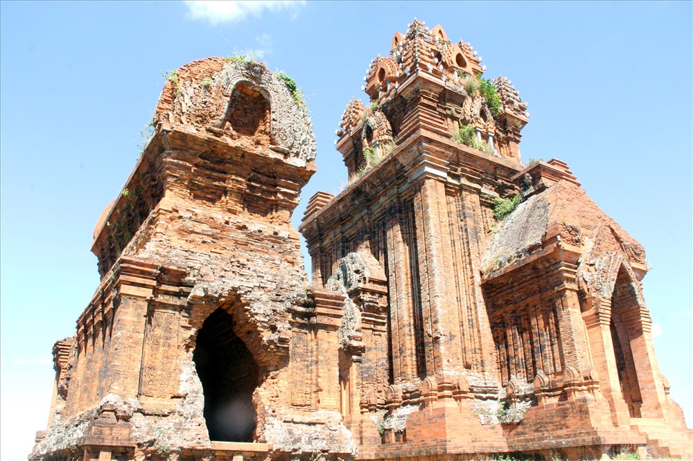 Thời kỳ vàng son rực rỡ của quốc gia cổ đại qua các tháp Champa trên đất Bình Định - Ảnh 1.