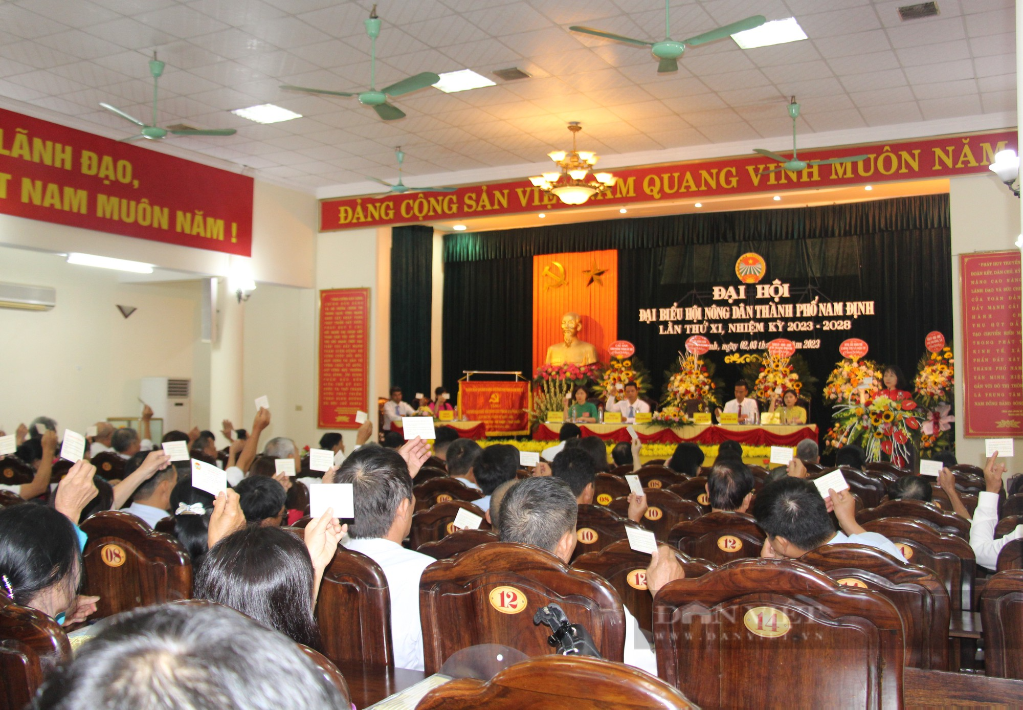 Bà Trần Thanh Hường tái đắc cử chức Chủ tịch Hội Nông dân thành phố Nam Định - Ảnh 2.