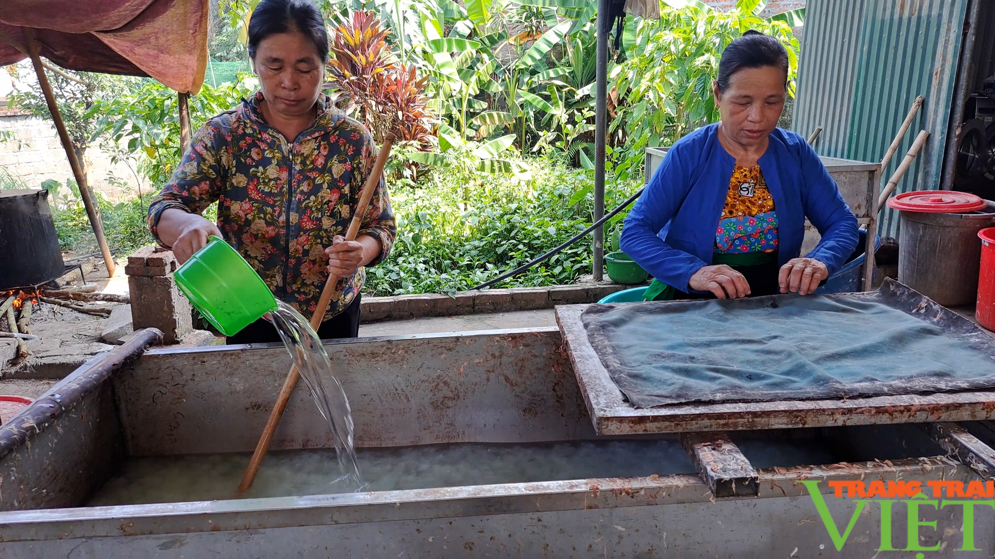 Những nghệ nhân Suối Cỏ miệt mài &quot;giữ lửa&quot; nghề làm giấy dó  - Ảnh 9.