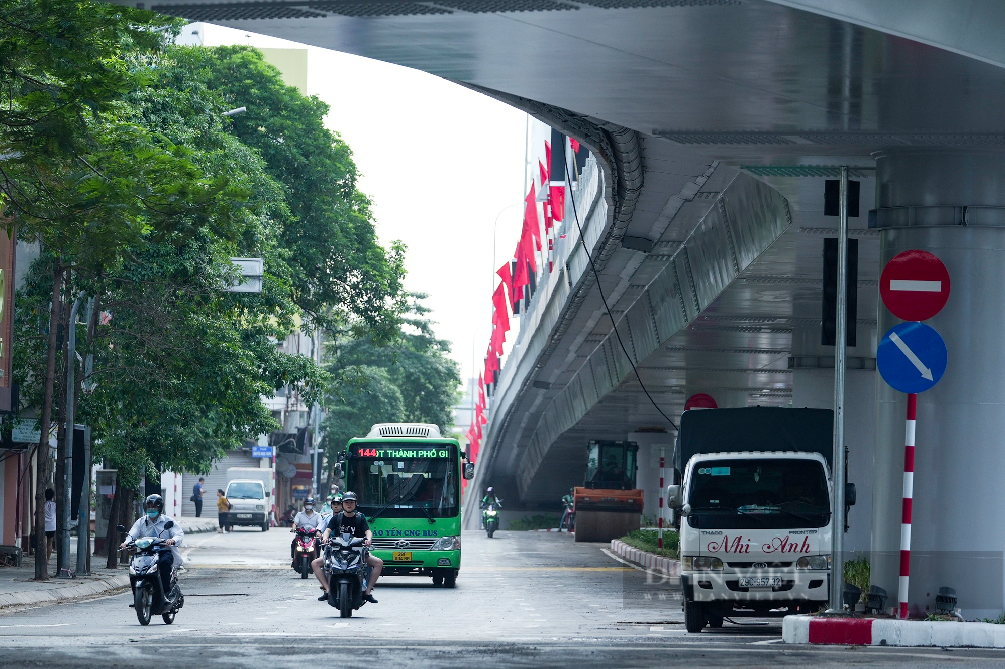 Cầu vượt chữ C gần 150 tỷ đồng tại Hà Nội chính thức thông xe - Ảnh 11.