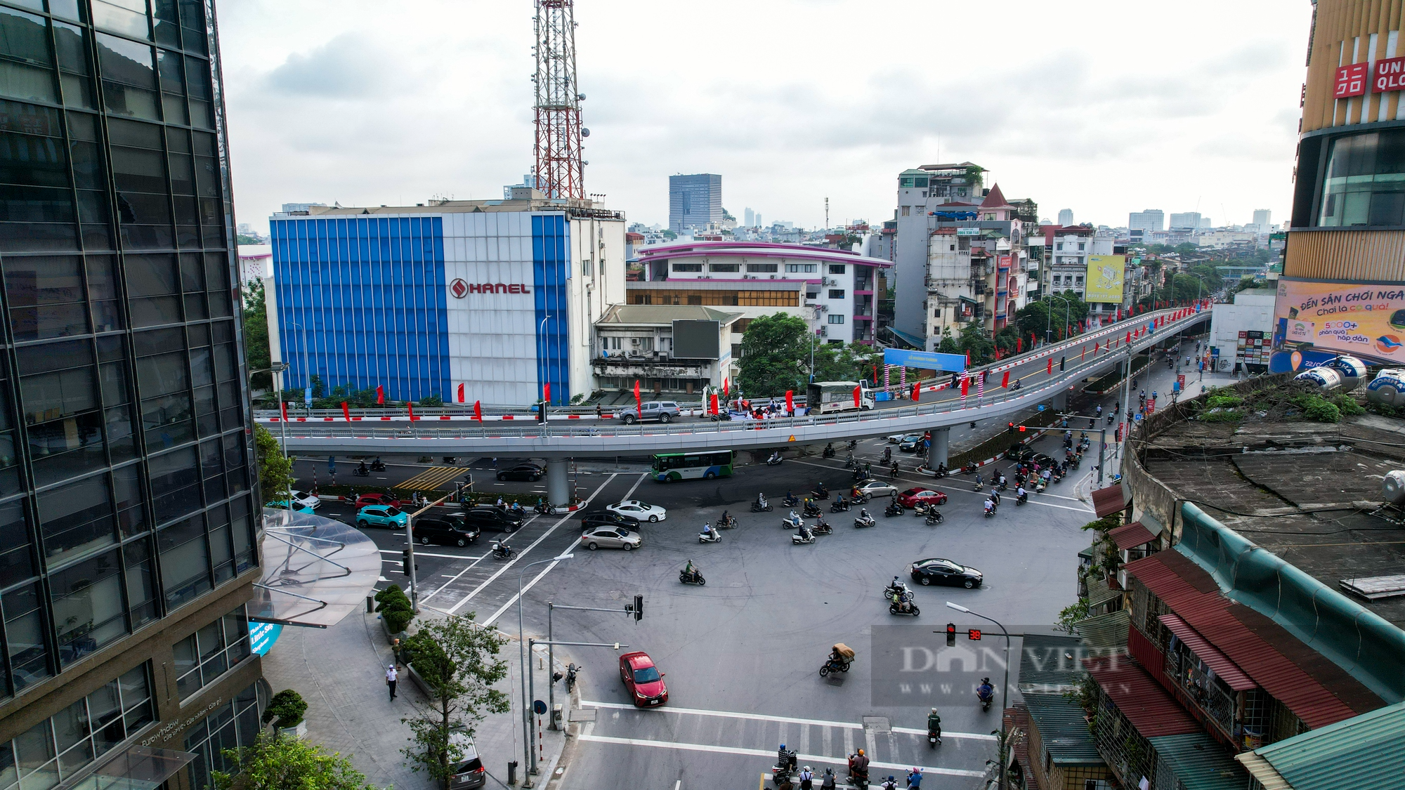 Cầu vượt chữ C gần 150 tỷ đồng tại Hà Nội chính thức thông xe - Ảnh 12.