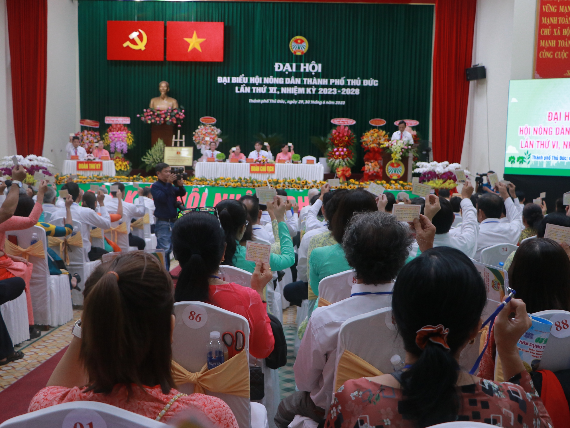 Ông Nguyễn Văn Quên tái đắc cử Chủ tịch Hội Nông dân TP.Thủ Đức - Ảnh 5.