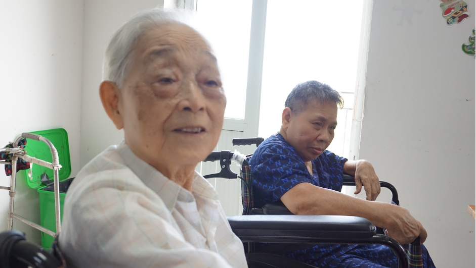 Hình ảnh độc đáo của các cụ già ở viện dưỡng lão Hà Nội - Ảnh 4.