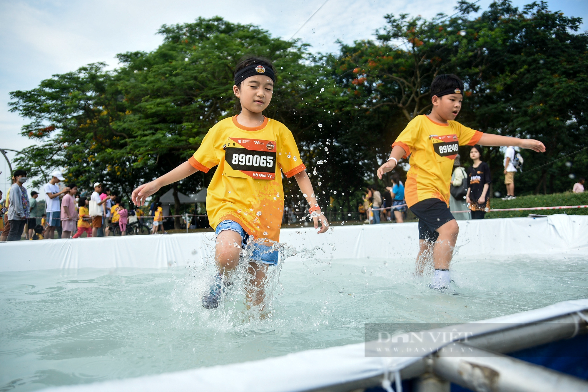 Hơn 1.500 runner nhí tham gia giải đấu vượt chướng ngại vật được tổ chức tại Hà Nội - Ảnh 10.