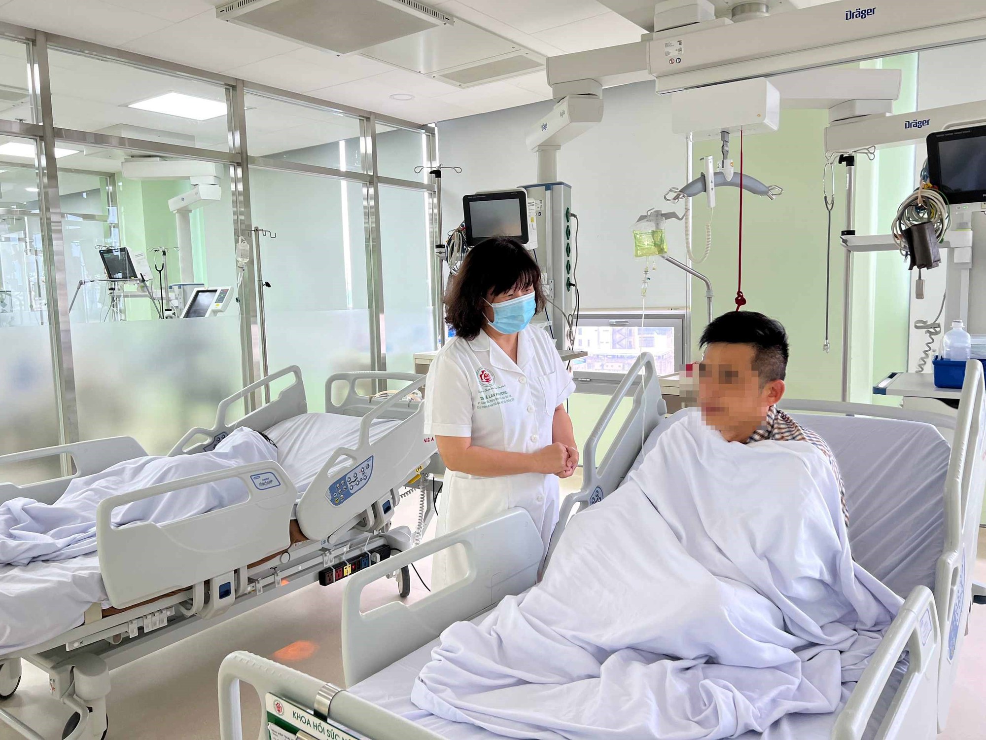Cắt điện liên miên: Cảnh báo hiểm họa bật điều hòa ô tô  để ngủ tránh nóng - Ảnh 1.