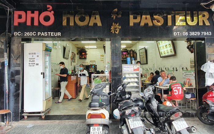 Loạt quán ăn đình đám ở Sài Gòn được Michelin gọi tên: Cơm tấm Ba Ghiền, phở Hòa Pasteur, ốc Đào… - Ảnh 3.