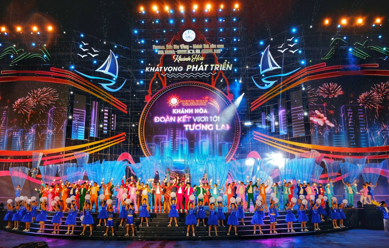 Đón 150 nghìn lượt khách lưu trú vào dịp Festival Biển Nha Trang  - Ảnh 1.
