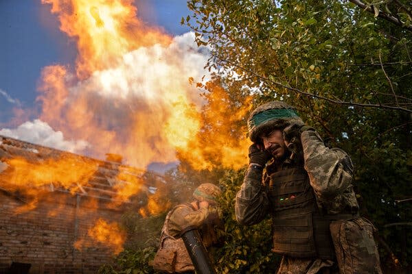 Ứng viên tổng thống Mỹ tiết lộ số binh lính Ukraine thiệt mạng mà Mỹ và Kiev muốn giấu kín - Ảnh 1.