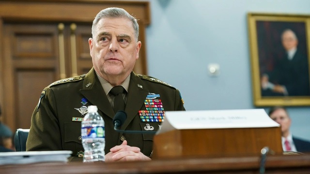 Tướng Mỹ cao cấp nhất hé lộ điều đặc biệt về cuộc phản công chống lại Nga của Ukraine - Ảnh 1.