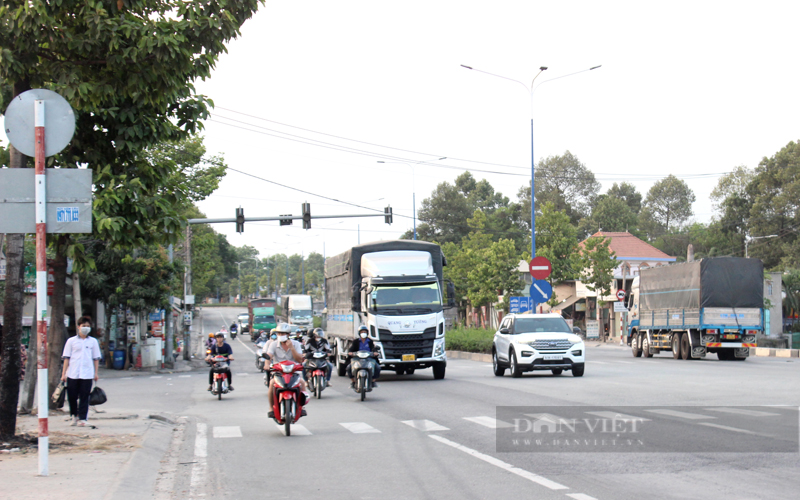 Đường Vành đai 3, đoạn trùng với đường Mỹ Phước - Tân Vạn dài 15,3km, đã được xây dựng với quy mô 6 làn xe ô tô. Ảnh: Trần Khánh