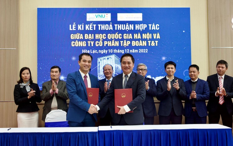 T&T Group và ĐHQG Hà Nội hợp tác phát triển hệ thống bệnh viện theo chuẩn quốc tế - Ảnh 1.