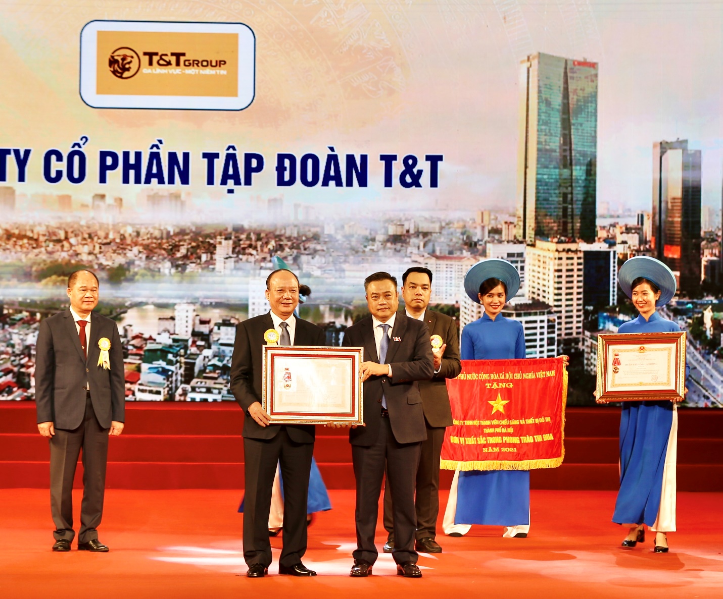 T&T Group được vinh danh trong hoạt động kinh doanh và công tác an sinh xã hội - Ảnh 1.