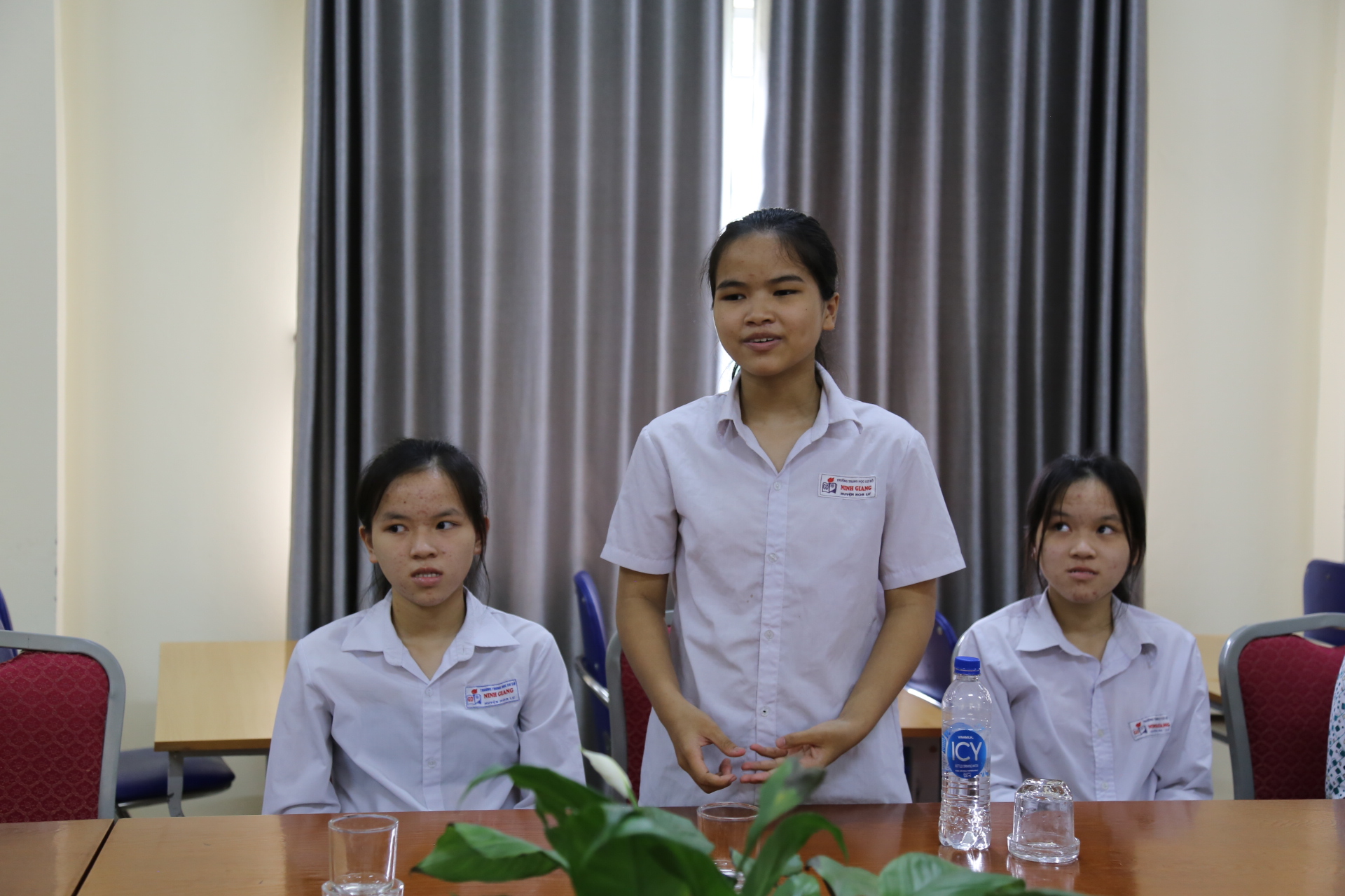 Chắp cánh ước mơ đến trường cho chị em sinh 3 ở Ninh Bình - Ảnh 3.