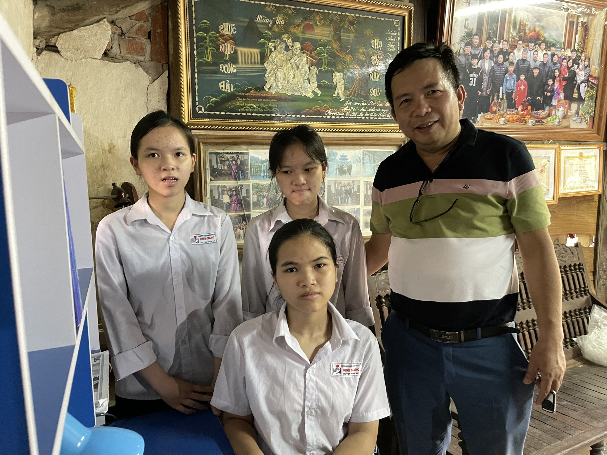 Chắp cánh ước mơ đến trường cho chị em sinh 3 ở Ninh Bình - Ảnh 5.