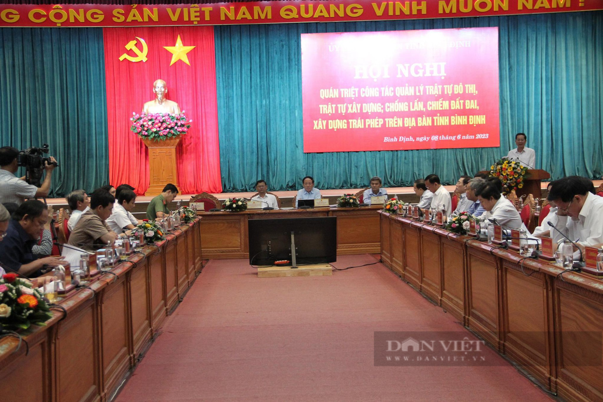 Chủ tịch Bình Định: 'Tôi vừa sửa nhà thuê ở Quy Nhơn, đã có người Đội trật tự đến hỏi' - Ảnh 3.