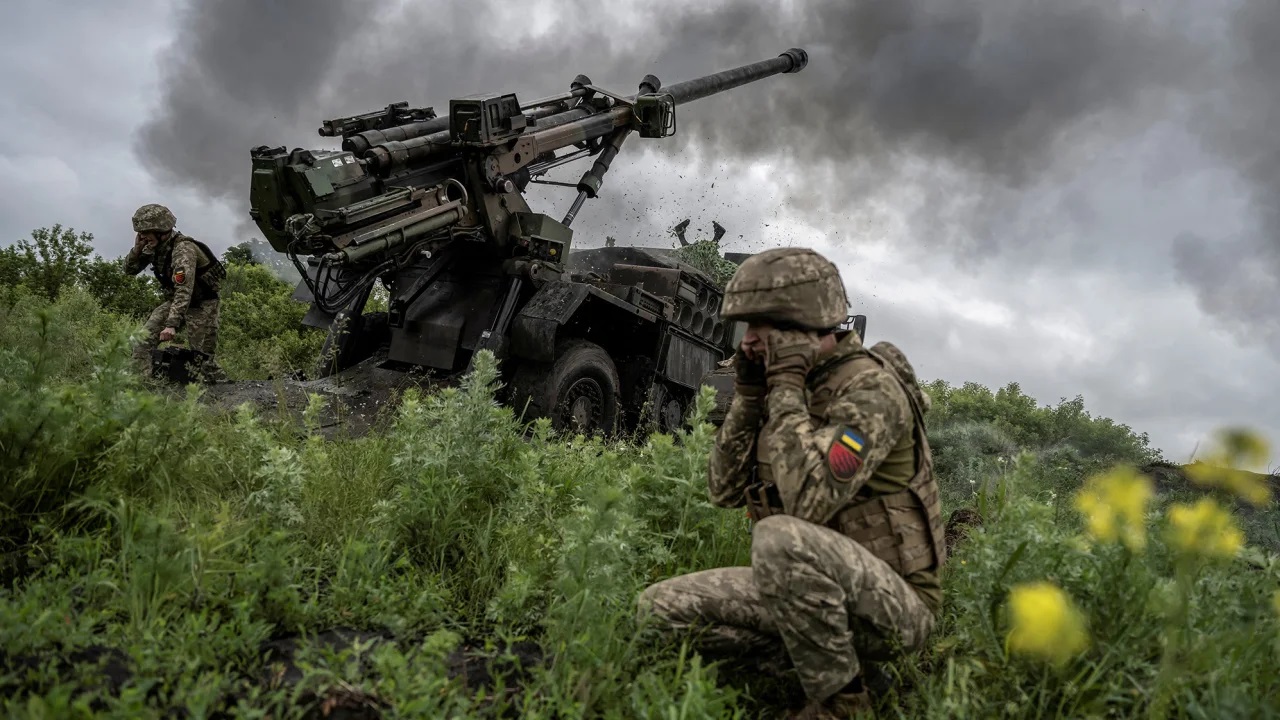 Quan chức Mỹ: Ukraine thiệt hại nặng, hứng thương vong cao khi cố bẽ gãy phòng tuyến của Nga - Ảnh 1.