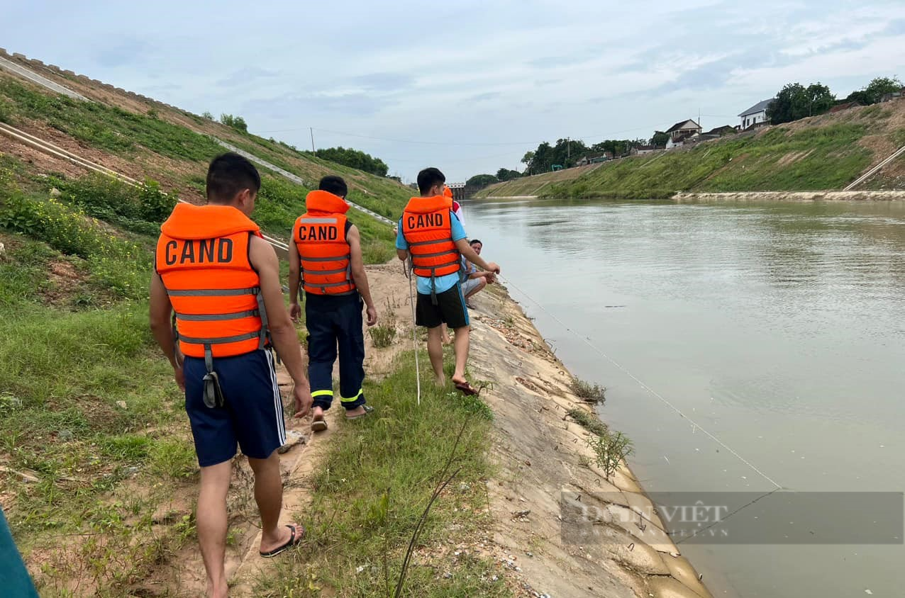 Đâm vợ trọng thương, mang xăng đốt nhà hàng xóm vì ghen tuông - Ảnh 3.