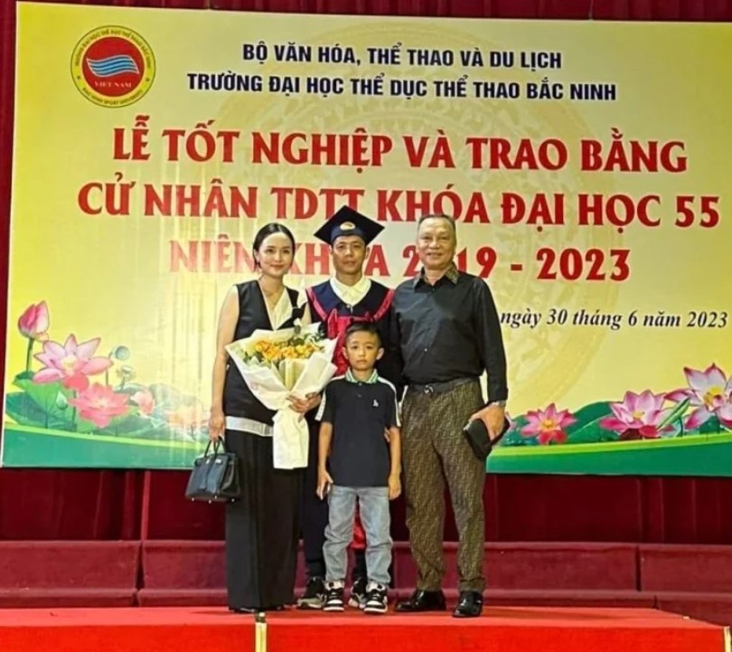 Văn Quyết: &quot;Tôi mất 8 năm mới có thể nhận bằng cử nhận Đại học TDTT Bắc Ninh&quot; - Ảnh 1.