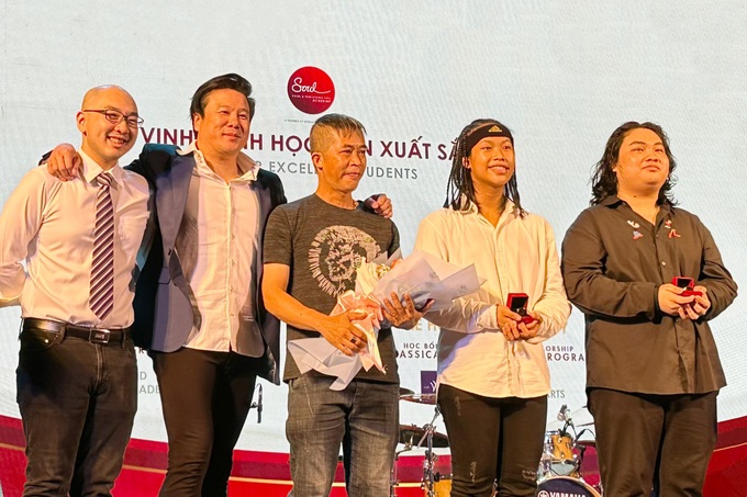 Quán quân &quot;Vietnam's got talent 2016&quot; đoạt học bổng của 2 trường nhạc ở Mỹ - Ảnh 4.