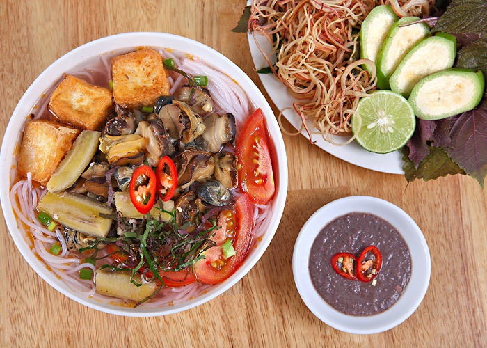 Top những món bún ngon, hấp dẫn ở Hà Nội mà du khách Tây rất thích ăn - Ảnh 1.