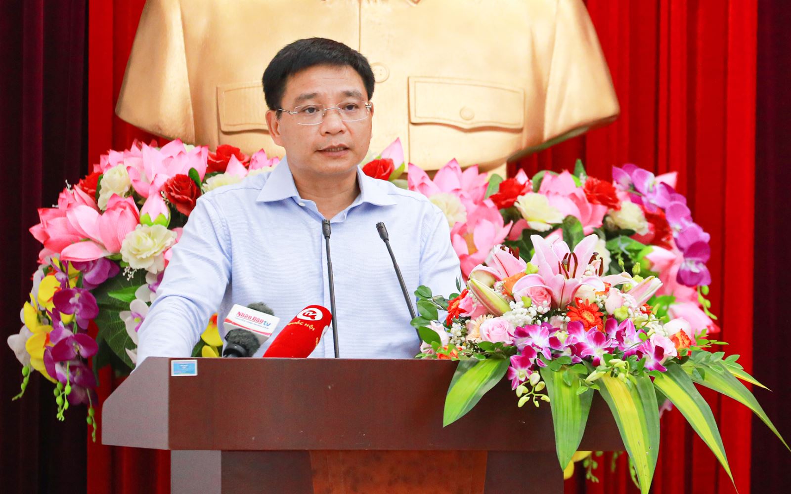 Bộ trưởng Nguyễn Văn Thắng lưu ý giải ngân vốn đầu tư công rất nặng nề - Ảnh 1.
