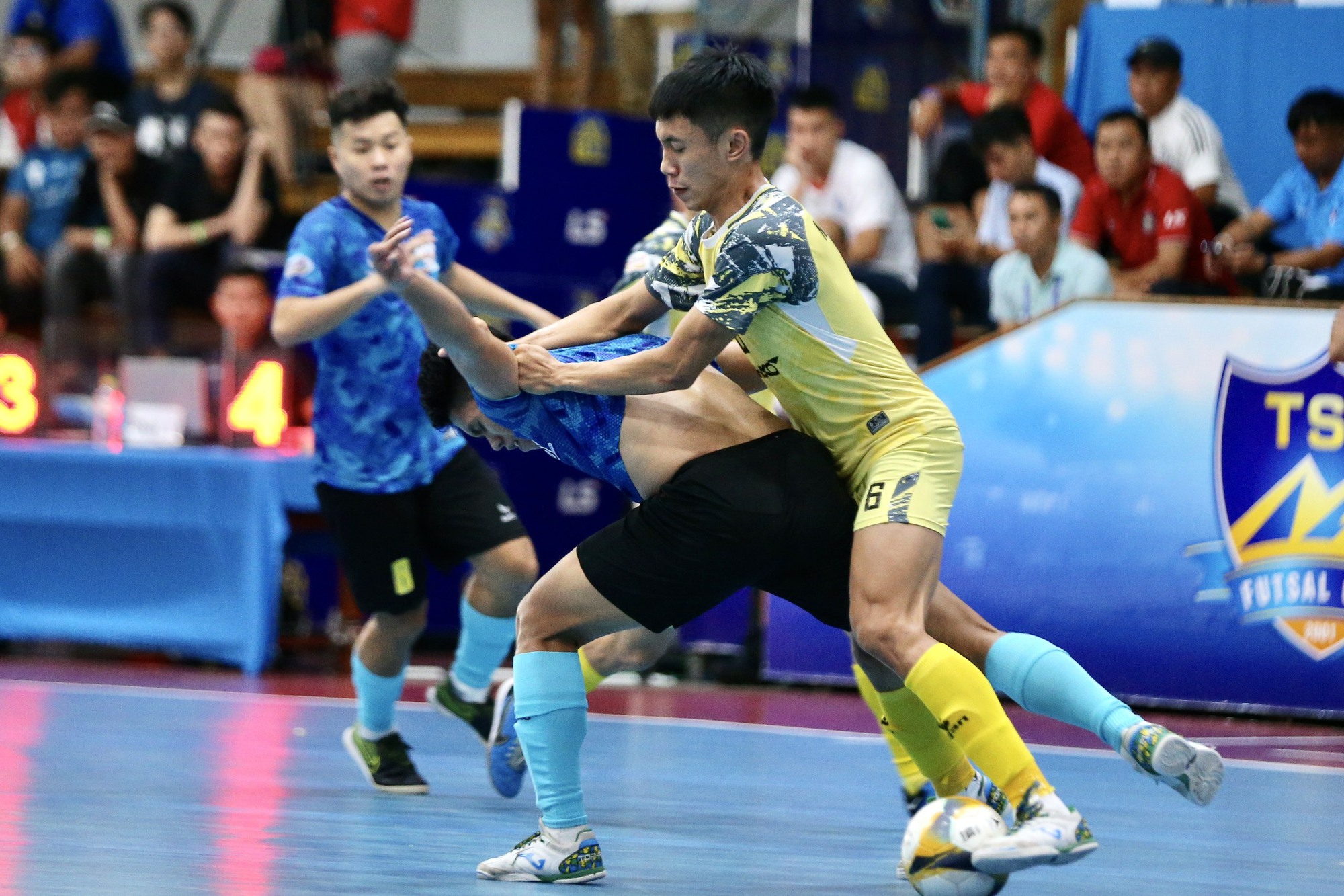 Đánh bại GFDI Sông Hàn, Thái Sơn Bắc chiếm ngôi đầu giải futsal HDBank 2023 - Ảnh 3.