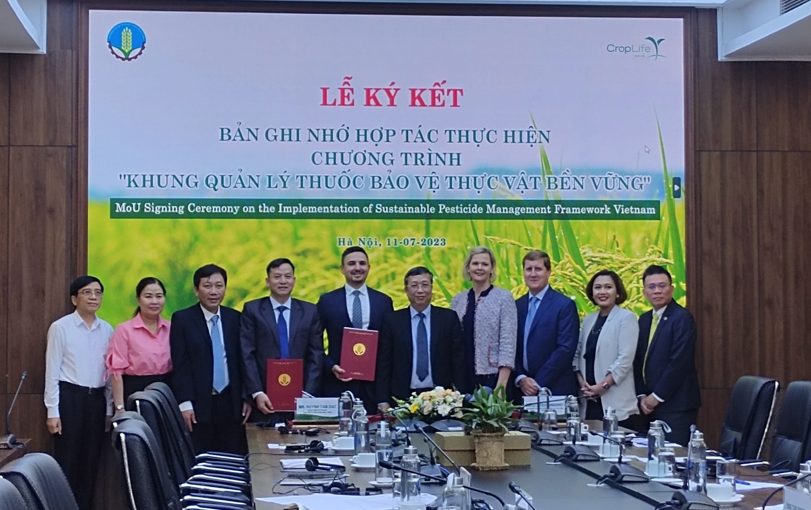 Kí kết thực hiện Khung quản lý thuốc bảo vệ thực vật bền vững, đưa nông nghiệp Việt Nam lên &quot;tầm cao mới&quot; - Ảnh 1.