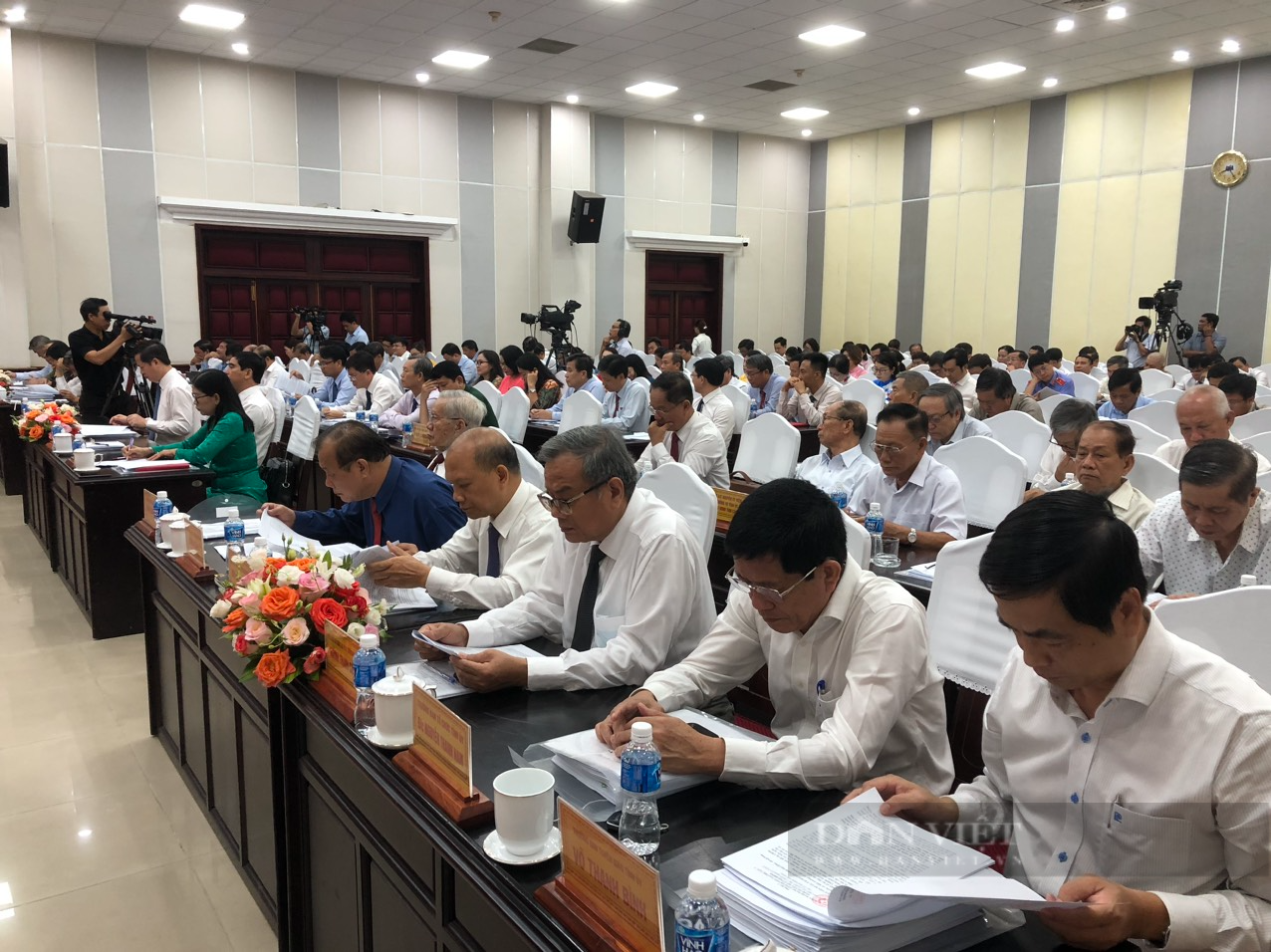 Kỳ họp HĐND tỉnh Bình Thuận: Bàn nhiều việc quan trọng liên quan đến phát triển kinh tế và đời sống người dân - Ảnh 2.
