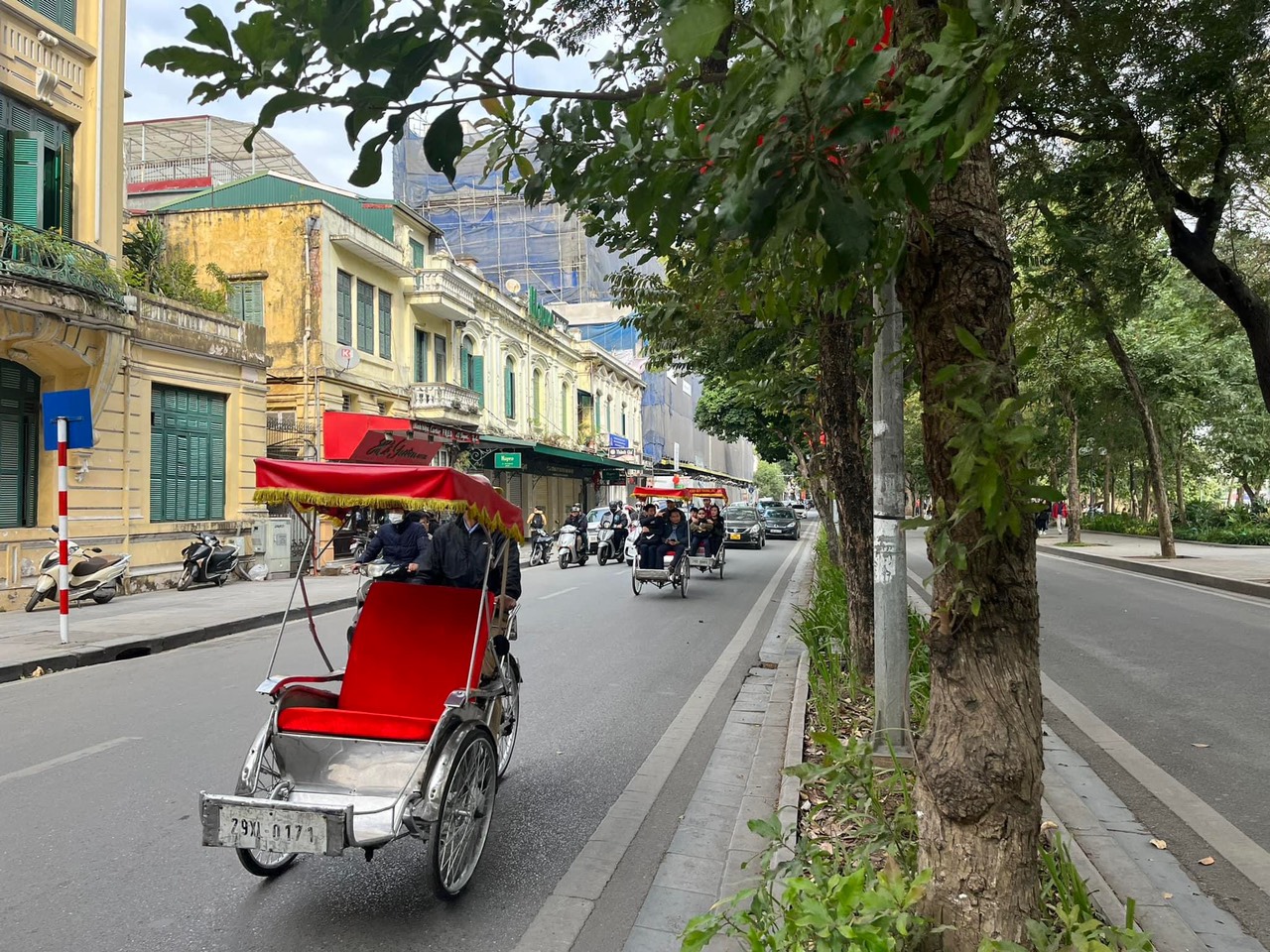 Ký ức Hà Nội: Thủ đô lưu giữ thanh xuân tươi đẹp của cô sinh viên sư phạm - Ảnh 1.