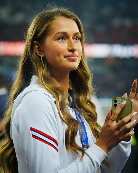 Sắc vóc nữ cầu thủ gợi cảm nhất thế giới dự World Cup 2023 - Ảnh 19.