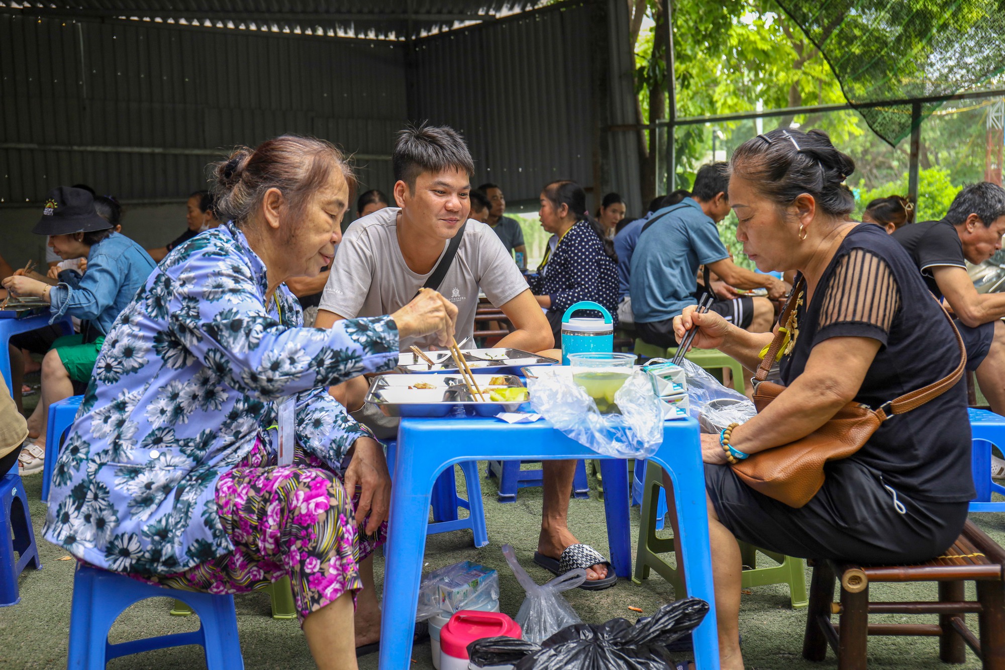 Sức mạnh thiện tâm từ những trái tim ngoan cường  - Ảnh 3.