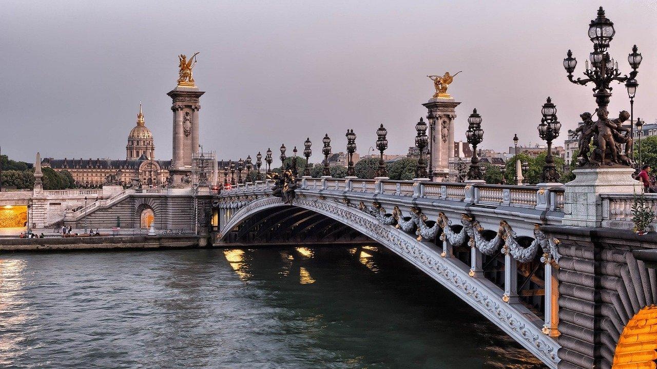Cầu Vàng vào top cây cầu biểu tượng nhất thế giới - Ảnh 2.